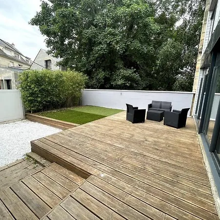 Superbe Loft Lumineux A דירה